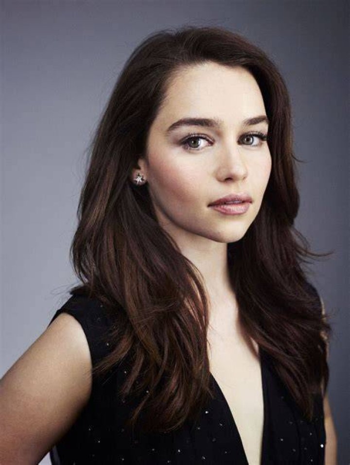 56 Emilia Clarke Real hot chicks