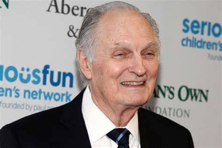 Actor Alan Alda net worth, awards. What he owns?