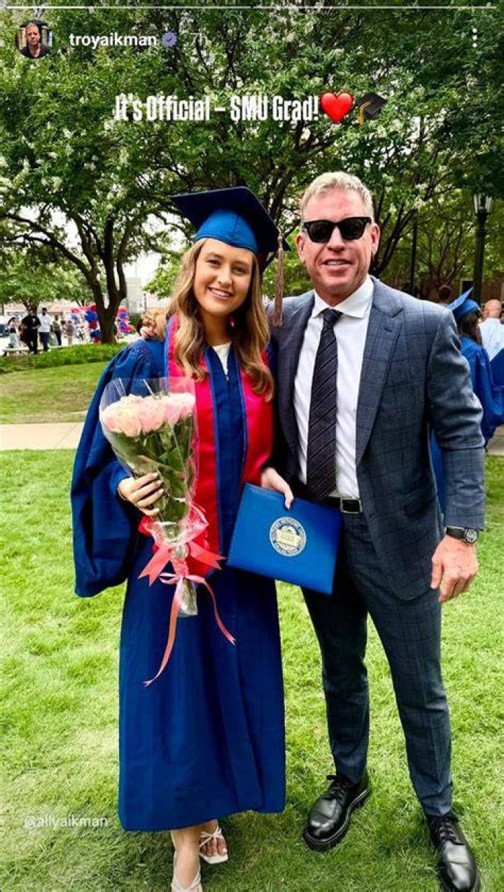 Alexa Marie Aikman Makes her Father Troy Aikman Proud All about Her