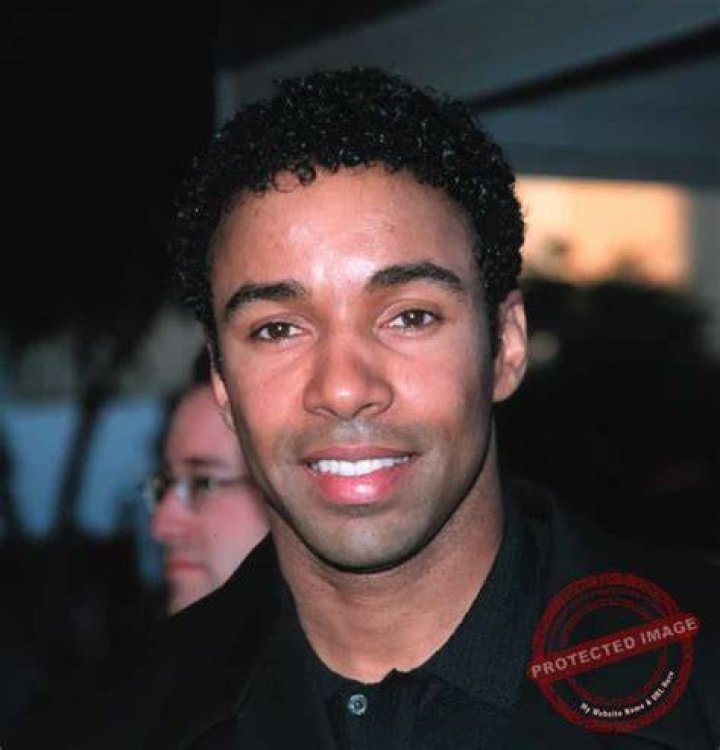 Allen Payne wiki, bio, age, married, wife, age, height, net worth, child