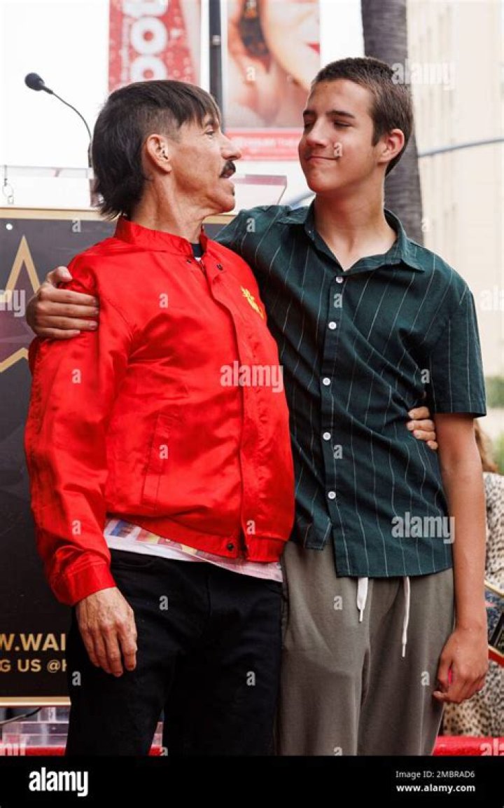Anthony Kiedis greets son Everly Bear with a kiss Anthony kiedis