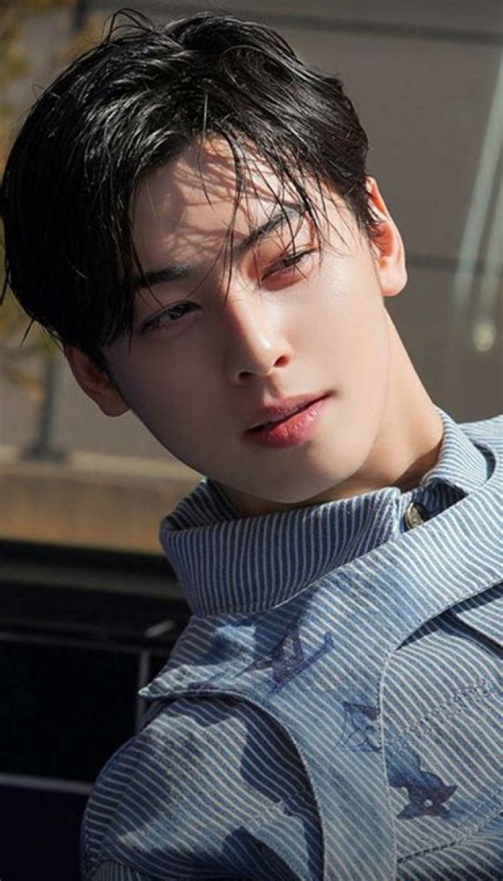 Cha Eun Woo is very happy with his new project