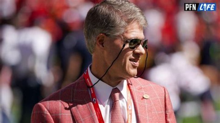 Clark Hunt net worth How much money has the Chiefs owner made in his