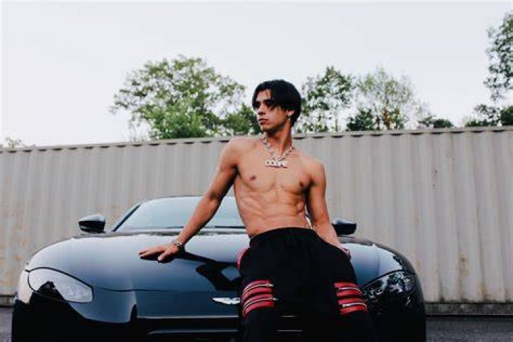 Cyrus Dobre Bye Bye (Official Music Video)