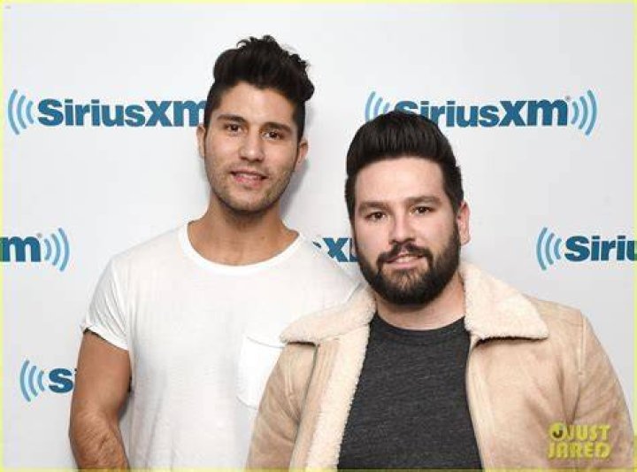 Dan + Shay&rsquo;s Shay Mooney Explains 50 Lb Weight Loss In 5 Months Ahead