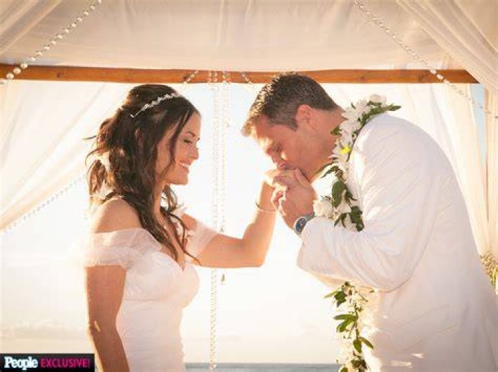 Danica McKellar gets married