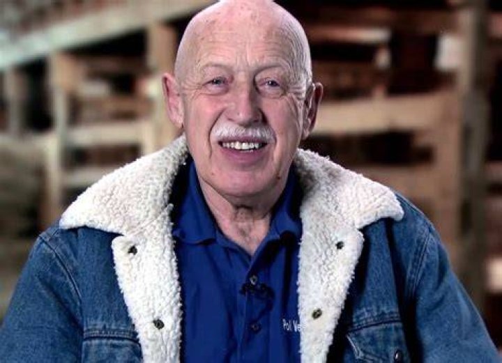 Dr. Jan Pol [Dr. Pol] Children Son & Grandson How many Children does