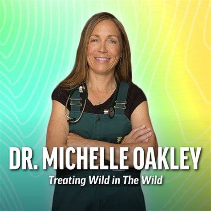 Dr. Michelle Oakley WikiBio Net Worth, Age, Birthday, Salary, Husband