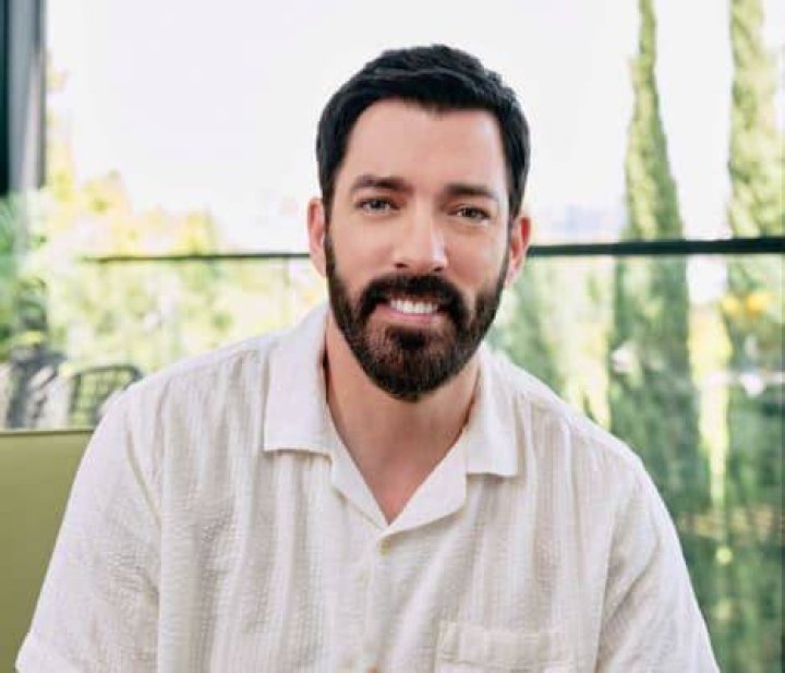 Drew Scott Bio, Net Worth, Height Famous Births Deaths