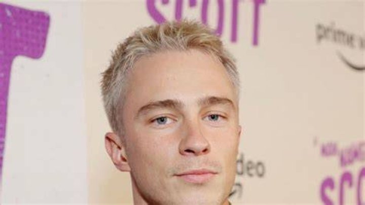 Drew Starkey 9 facts about new teen icon