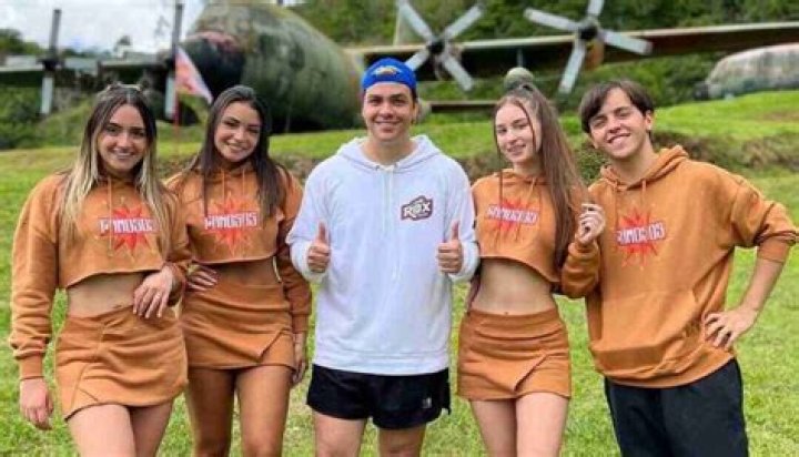 Duda Rubert e Gabi Moura marcam presen&ccedil;a na premi&egrave;re do filme The Flash