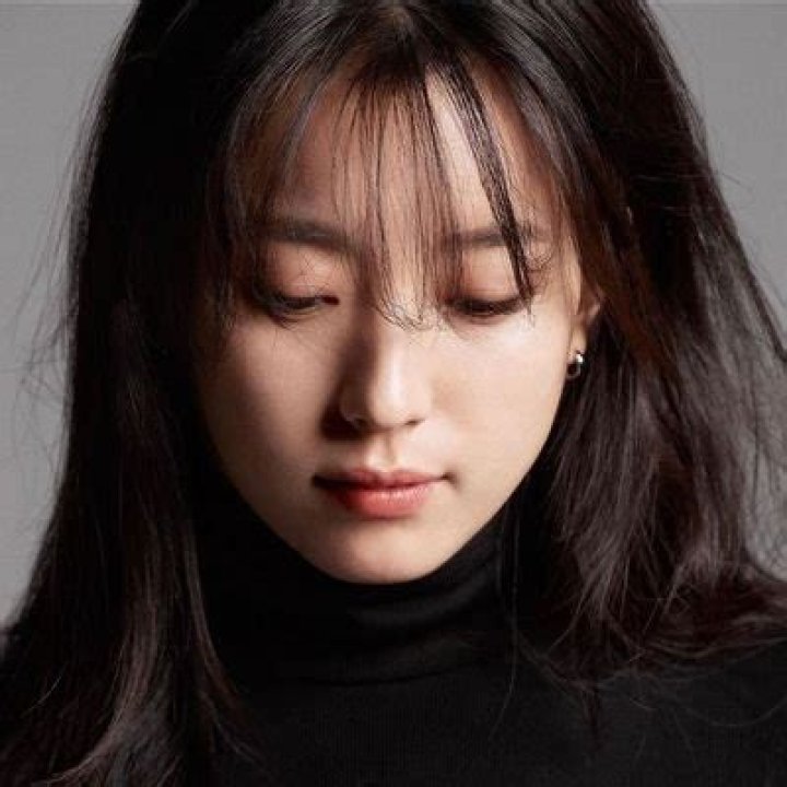 Han Hyojoo Profile Images — The Movie Database (TMDB)