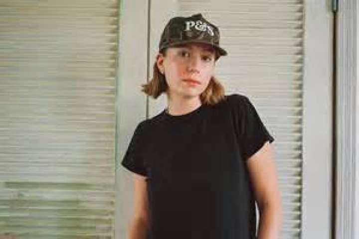 Hannah Einbinder's Partner Fell in Love with Her Because of Her Wit