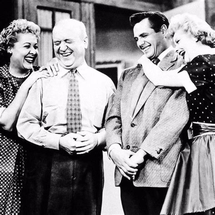 HELLO FROM FRED & ETHEL'S HOUSE Then and Now Demond Wilson (64)