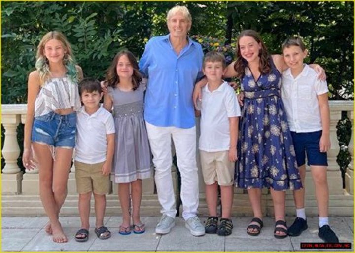 How many grandchildren does the Queen have and who are they? Heart