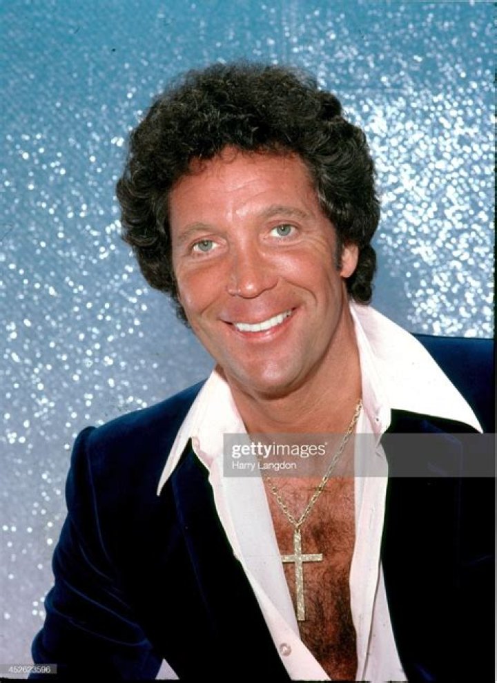 How old is Tom Jones and what is his net worth? The US Sun The US Sun