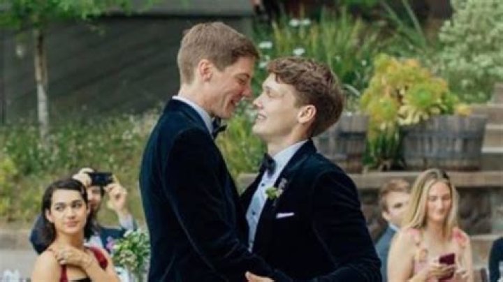 Is Hunter Doohan Gay And Married To Fielder Jewett Family