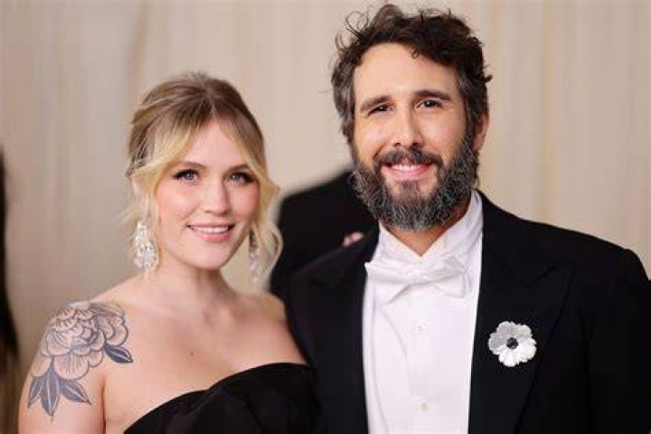 Is Josh Groban Married? A Look into His Dating History