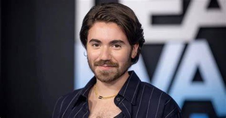 Is Noah Galvin Transgender Actor On The Good Doctor?