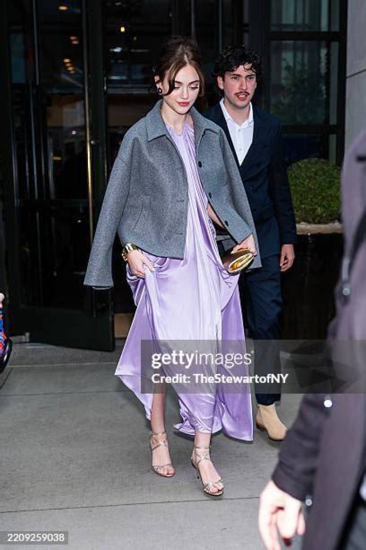 Isabel Gravitt Feet