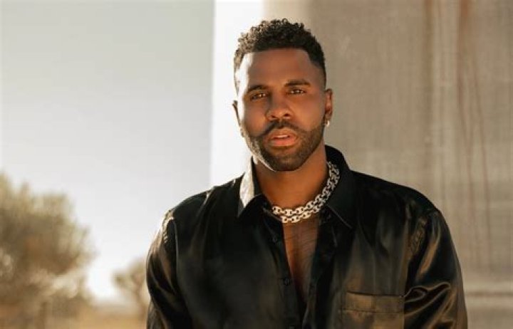Jason Derulo ''Enjoying Life'' With Girlfriend Daphne Joy