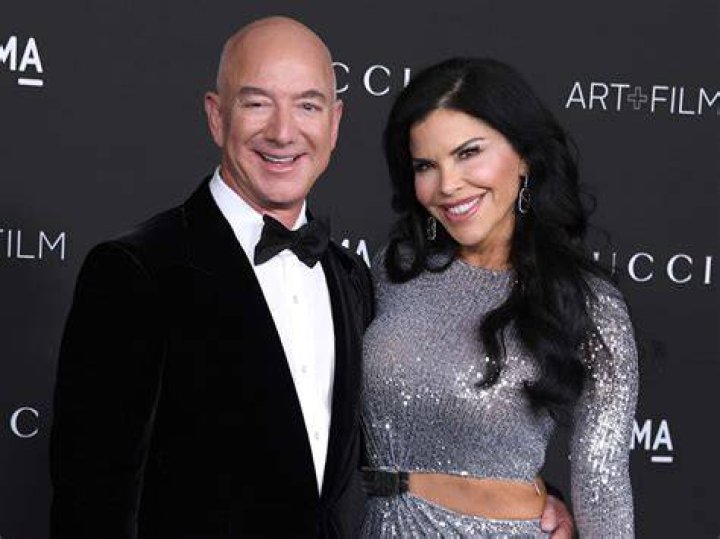 Jeff Bezos girlfriend Lauren Sanchez speaks on life with billionaire Mint