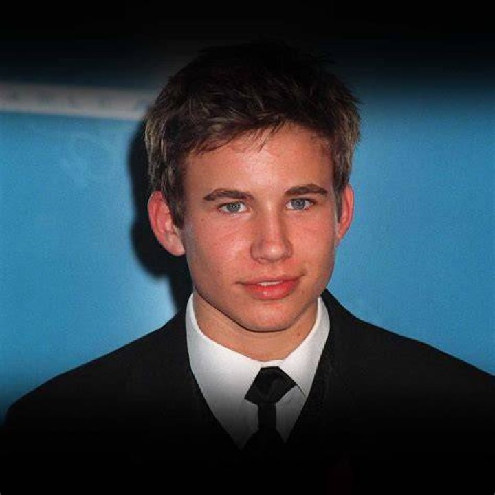 Jonathan Taylor Thomas Age, Bio, Birthday, Family, Net Worth