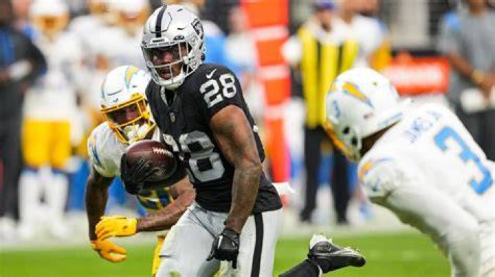Josh Jacobs plays for Raider after young son saves grandfather's life
