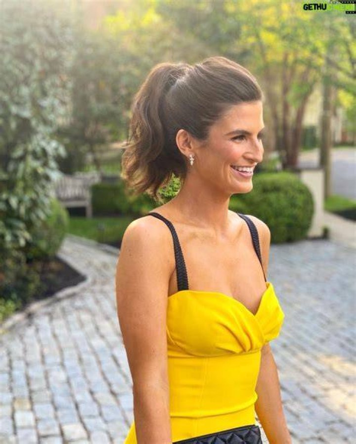 Kaitlan Collins on Instagram "Two days ago I was the middle seat on