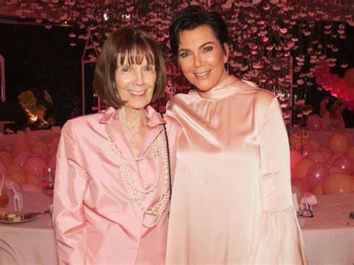 Kris Jenner Mum Alive