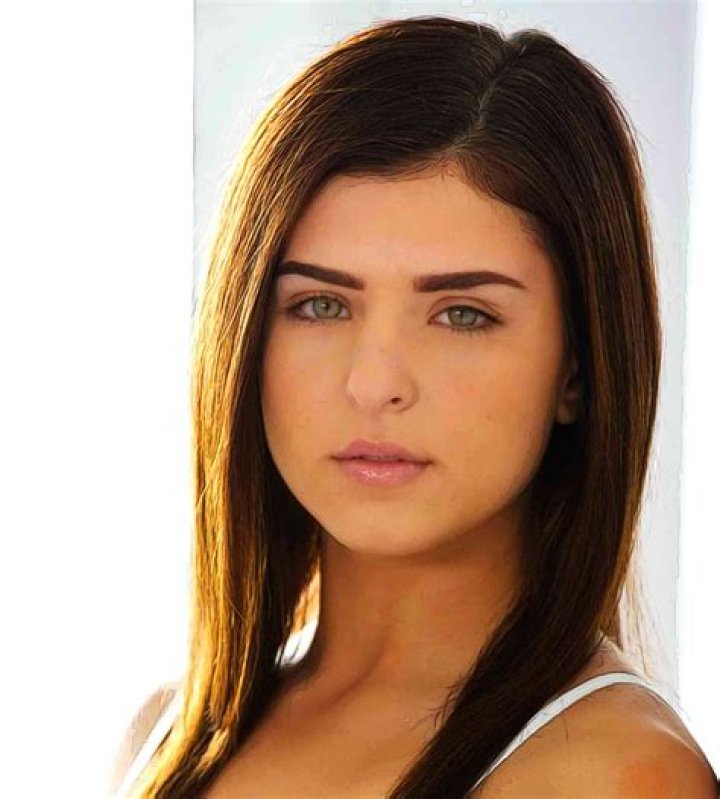 Leah Gotti Age, Bio, Wiki, Career, Photos and Much More High Rated Gabru