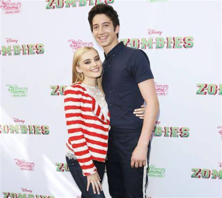 Milo Manheim Girlfriend, Age, Height, Bio, Mom, Dad, Net Worth
