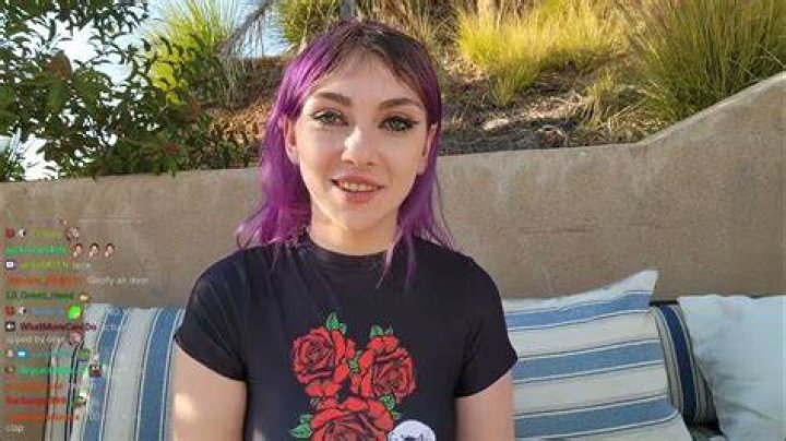 Minx shows what 50 gifted subs gets you antiLiveStreamFails