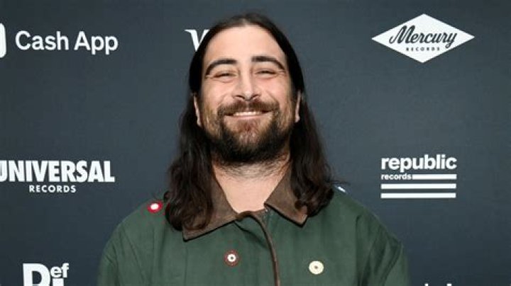 Noah Kahan iHeart