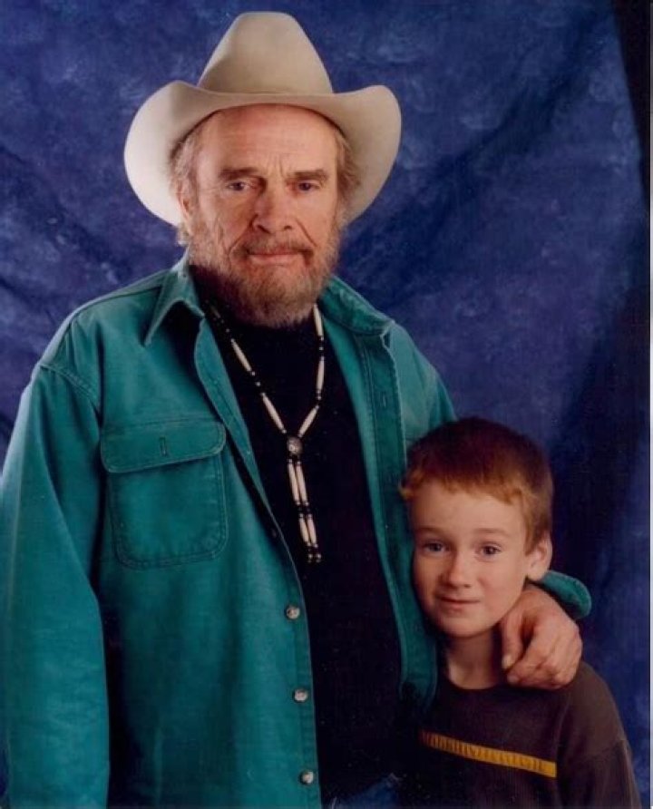 Pin by syl Stema on Merle Haggard Merle haggard, Bonnie owens