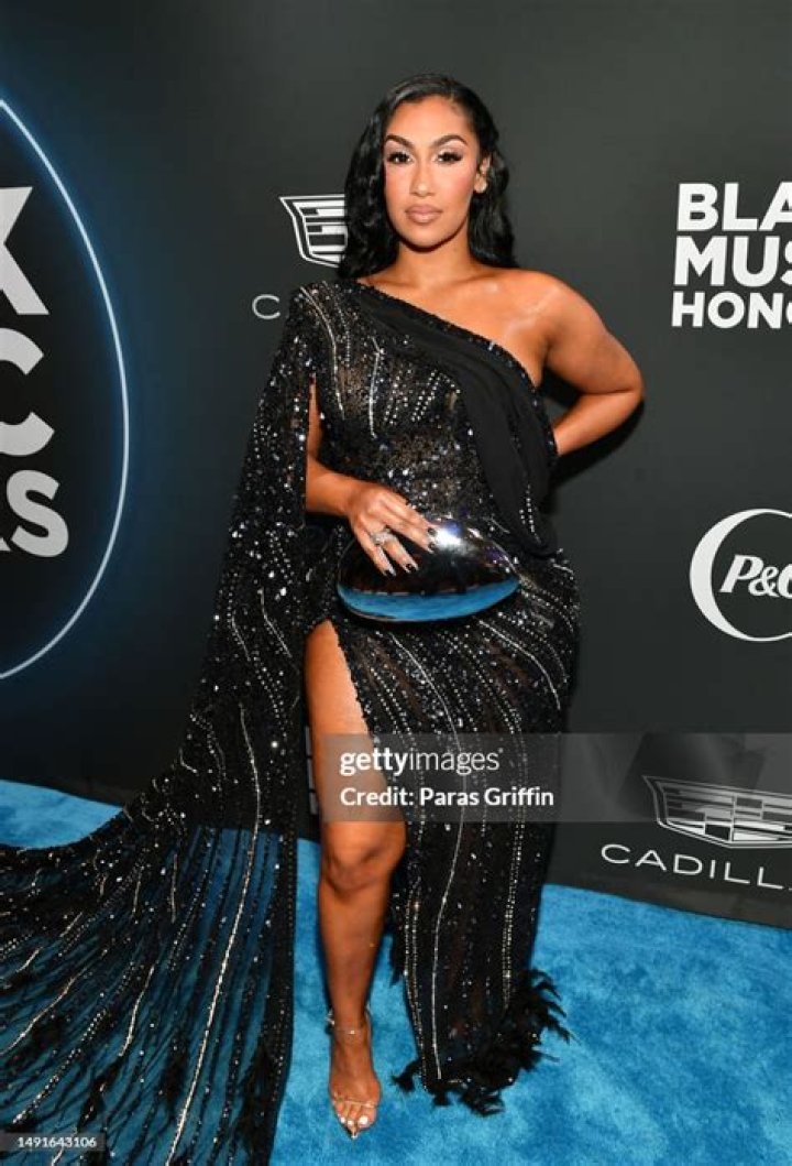 Queen Naija (Singer) Wiki, Bio, Age, Height, Weight, Spouse, Boyfriend