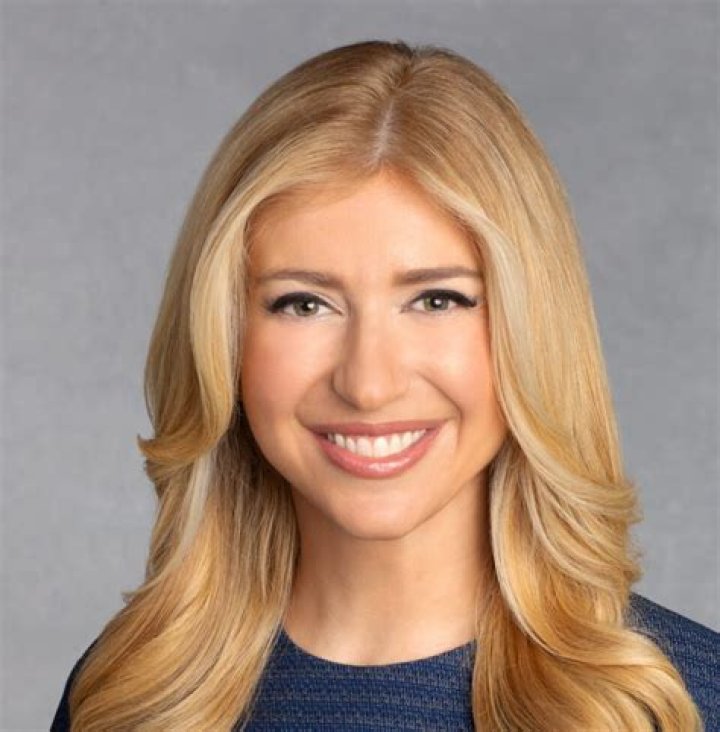Sara Eisen What You Need To Know About The CNBC Anchor