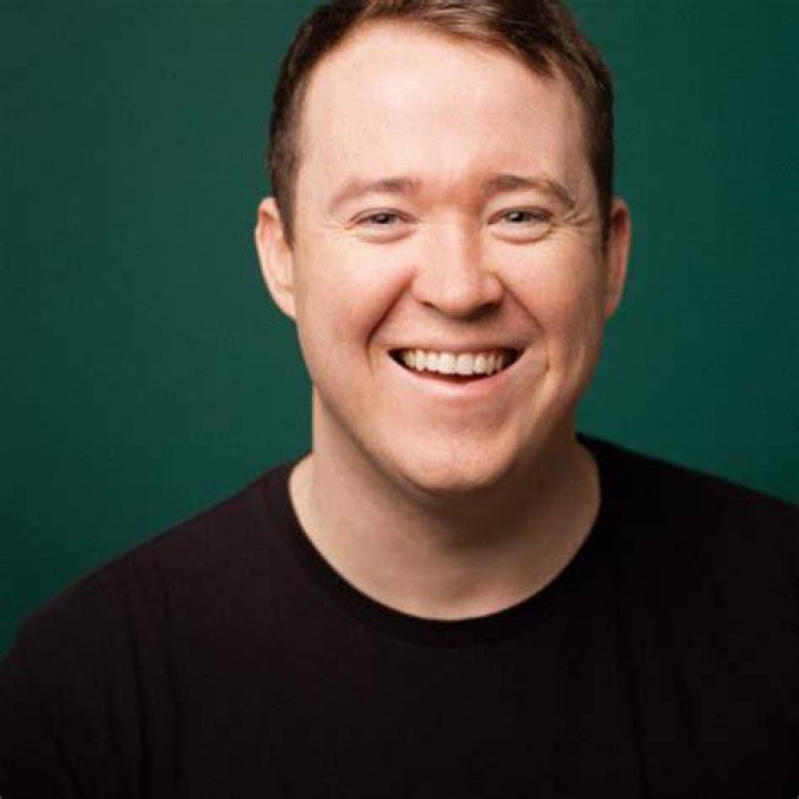 Shane Gillis Bio, Wiki, Net Worth, Girlfriend, Married, Wife, Age