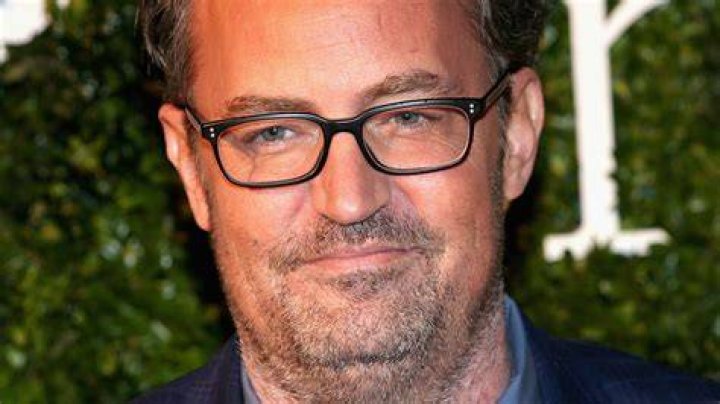 Tag who did Matthew Perry date? — Thedistin