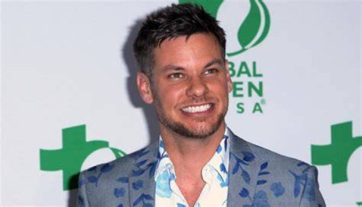 Theo Von Wiki, Bio, Age, Career, Net Worth, Wife, Dad, Family