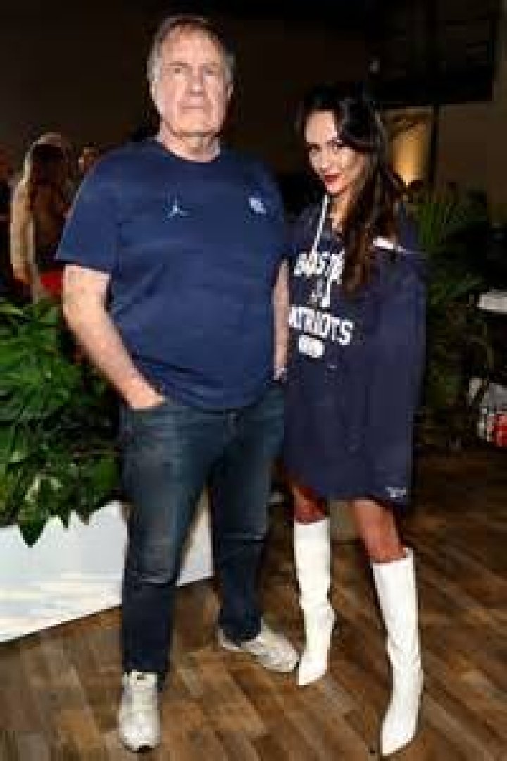 Top 7 is bill belichick married to linda holliday 2022