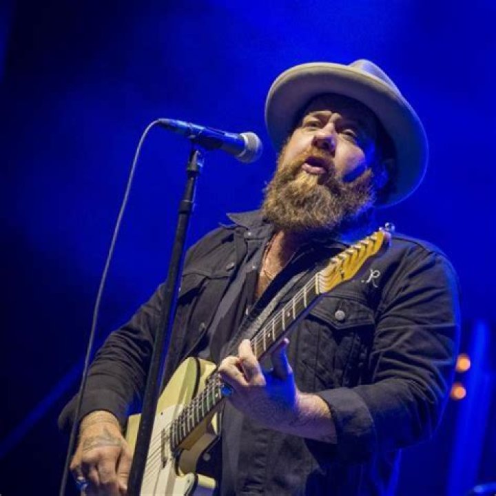 Unveiling Nathaniel Rateliff: How Tall Is He Really?