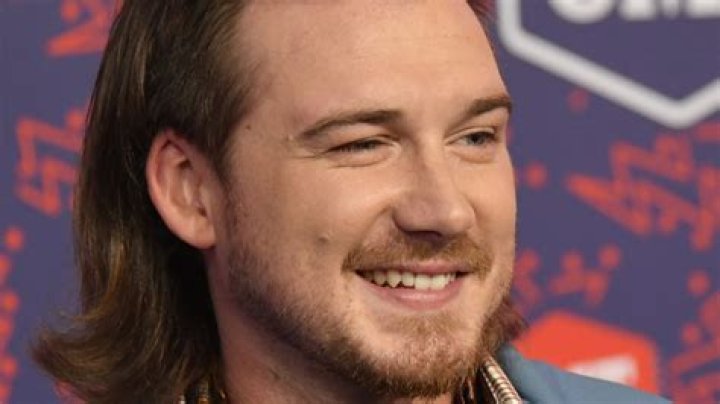 Viewers Have A Strong Reaction To Wallen's 2022 CMAs Appearance