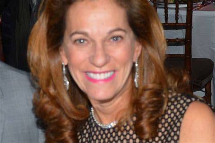 Who Is Debrah Lee Charatan, Robert Durst's Wife? uInterview