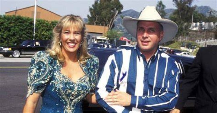 Why did Garth Brooks spilt from first wife Sandy Mahl? A look at singer